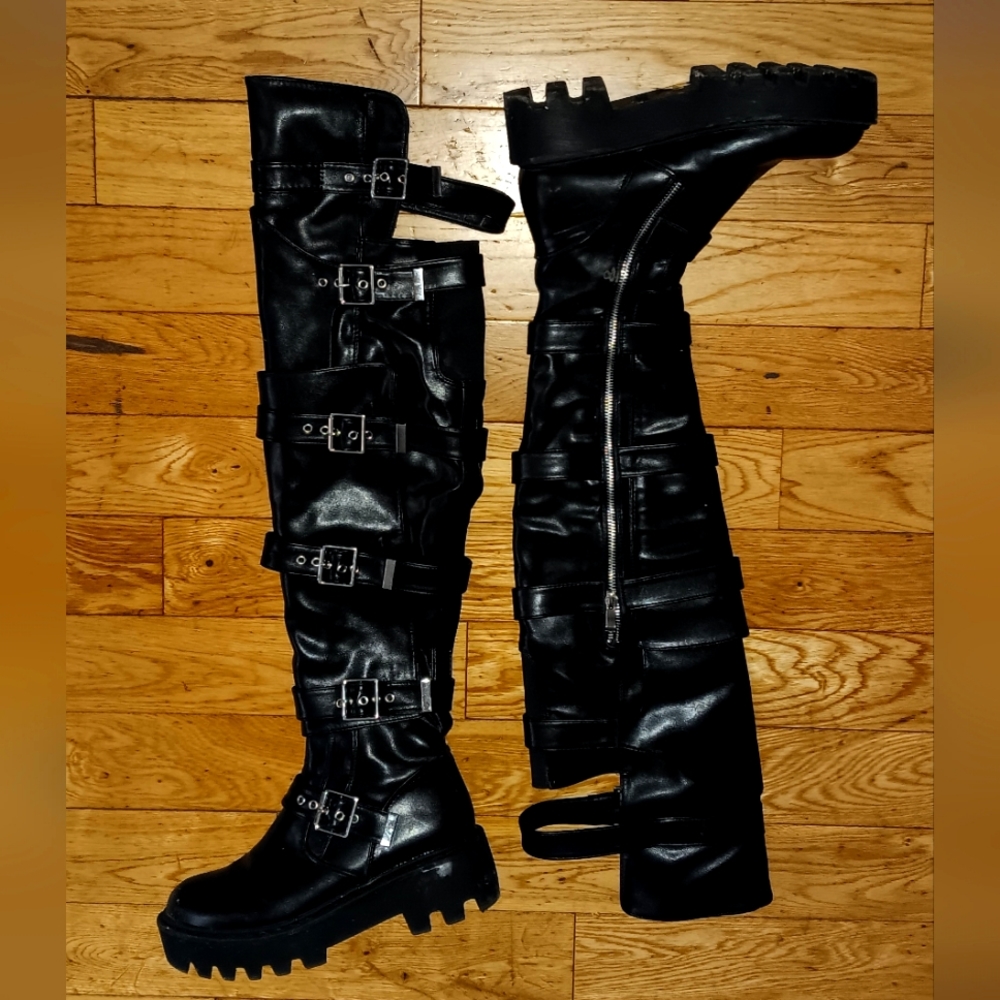 Dolls kill over the knee la moda boots